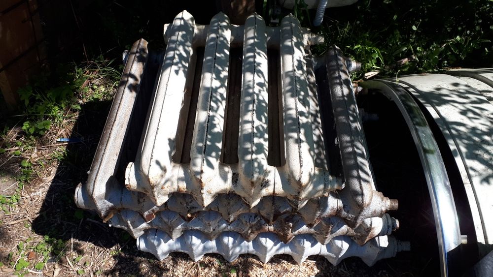 Продам чугунные батареи радиаторы