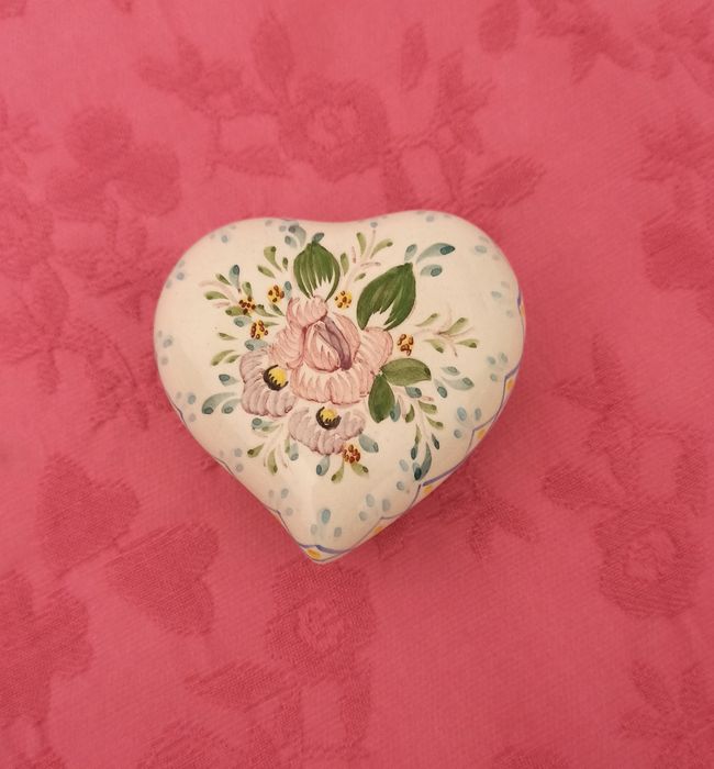 Várias peças de Porcelana Decorativas