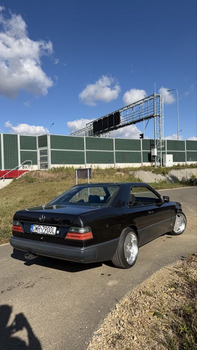 Merceses-Benz w124 coupe 2.3