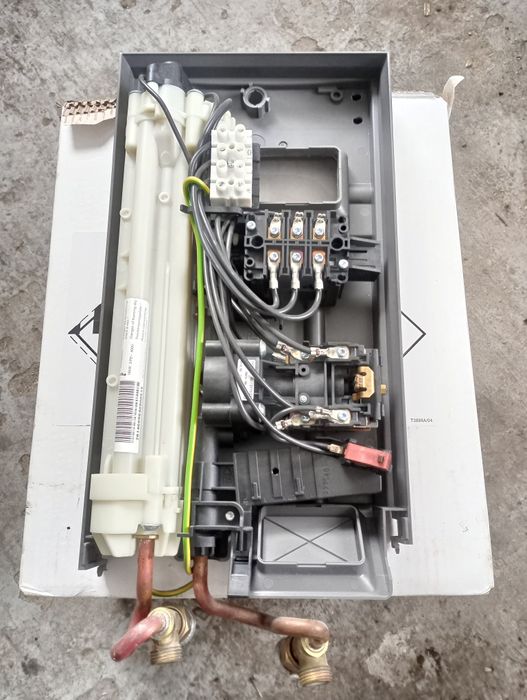 Przepływowy podgrzewacz wody 18 kW 400 V