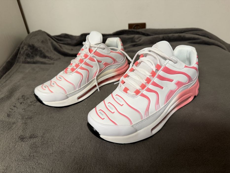 Buty sportowe damskie biało-różowe