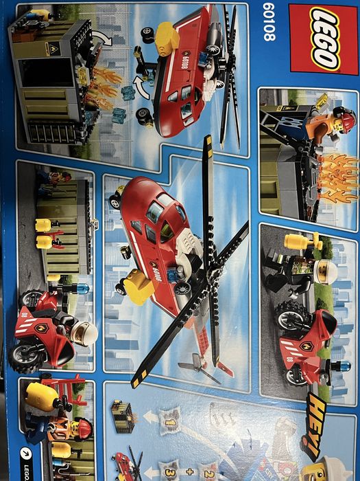Lego na caixa usado mas completo com livros