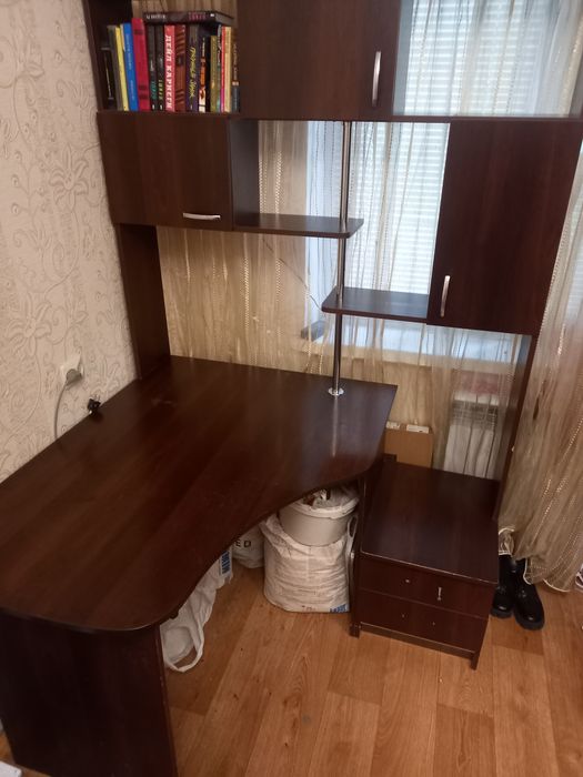 Стол компьютерный