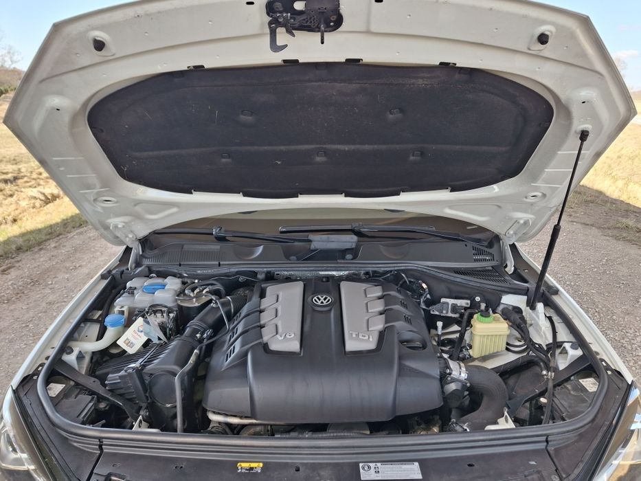 Volkswagen  Touareg 3.0 TDi