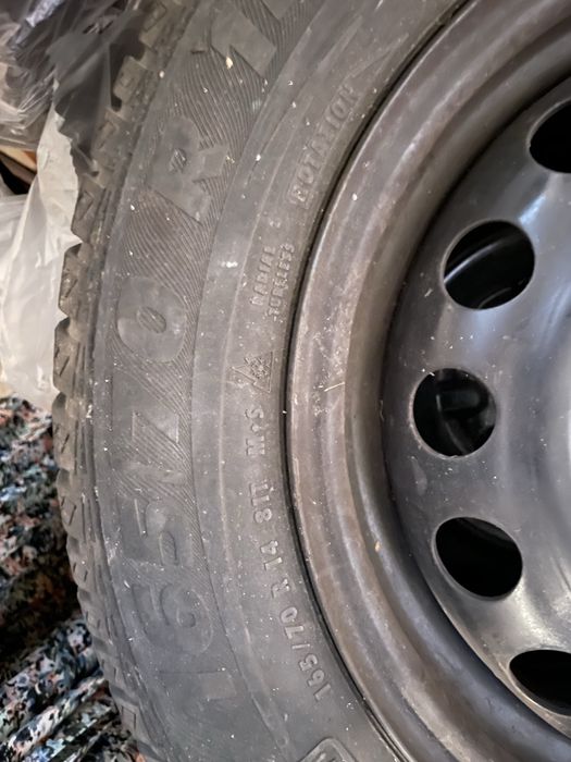 Opony zimowe na felgach stalowych