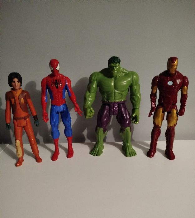 Figurki avengersów + inne