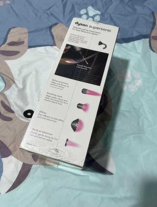 Nowa Stan idealny suszarka do włosów - prezent Dyson HD08