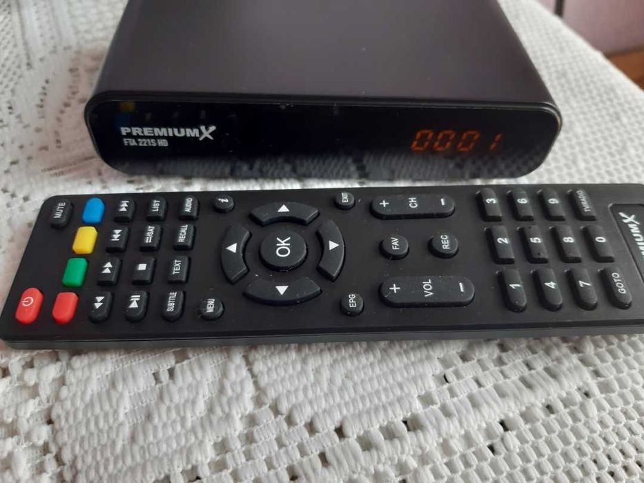 Tuner satelitarny FTA 221S HD
