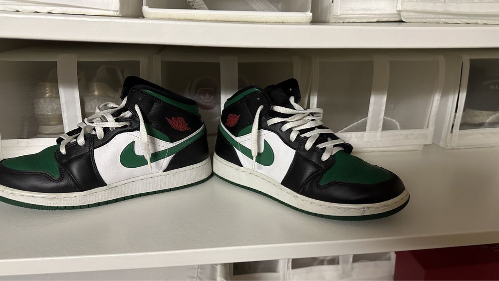 Jordan 1 Mid verde pinheiro