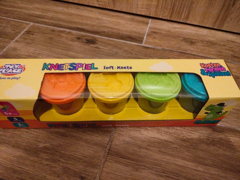 Ciastolina zestaw 5 kubeczków z kolorową masą po 142 g każdy