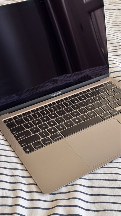 Macbook Air M1 2020
