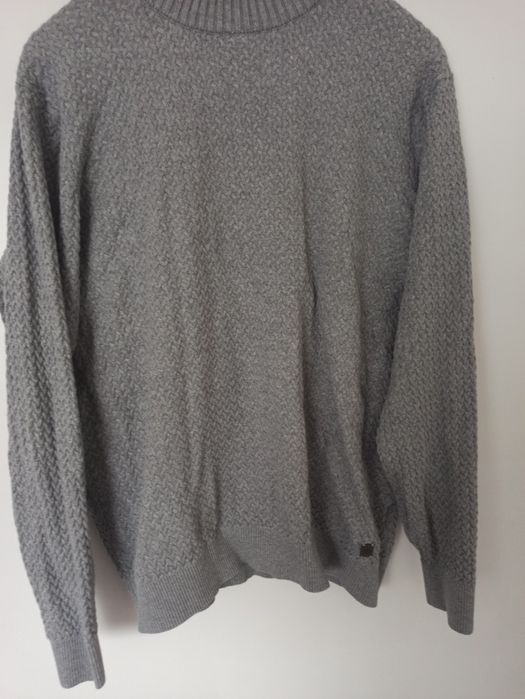 Sweter szary Bugatti