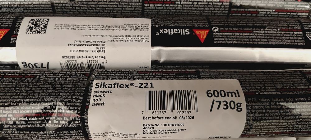 Sikaflex  221 czarny + końcówki