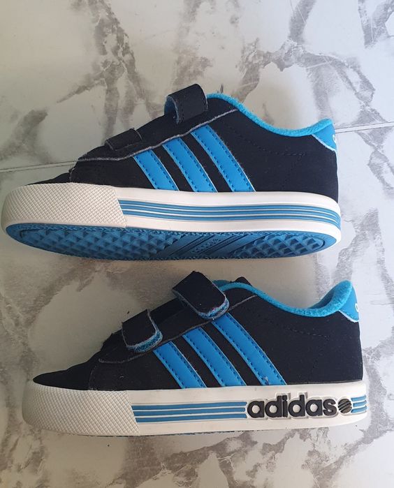 Ténis Adidas criança