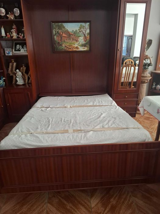 Móvel embutido cama escondida