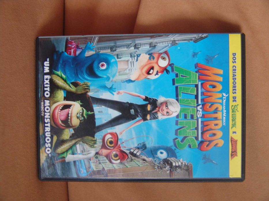 Dvd - Montros vs Aliens