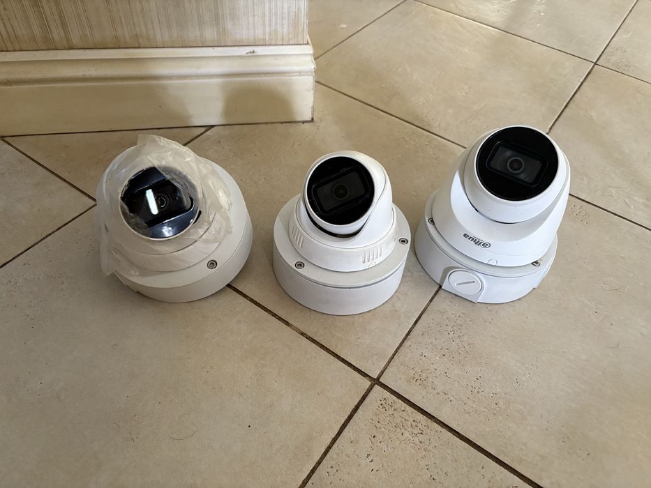 Відеокамера Dahua DH-HAC-HDW1200TLP-A+монтажна коробка