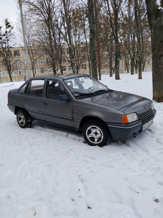 Опель кадет 1.3 1988г.