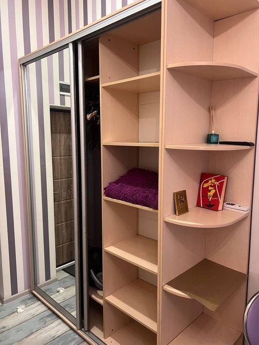 Шкаф купе БЕЗ дверей (ЗЕРКАЛ! ) б.у.  200*240 см глубина 51 см