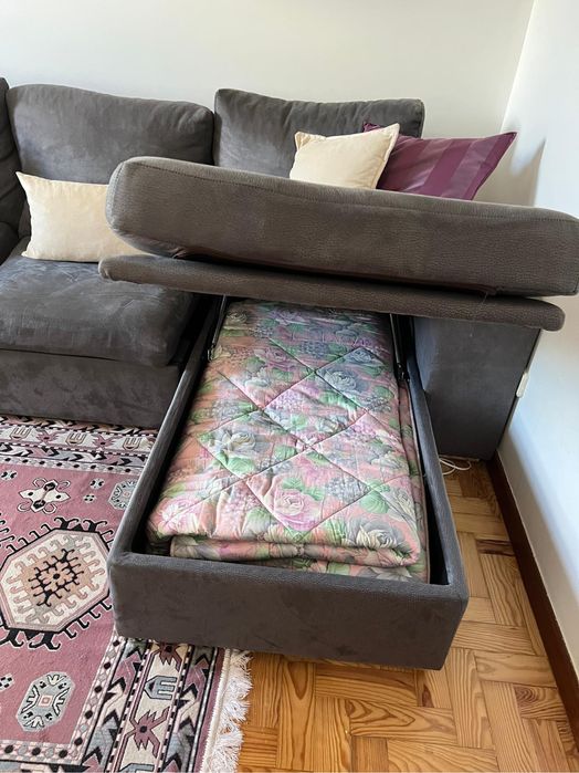 Sofa com chaise longue