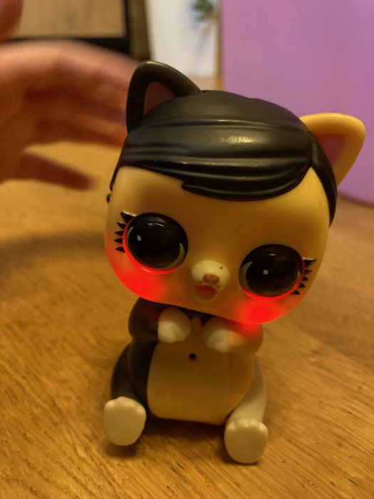 L.O.L Interactive Live Surprise, Interaktywny kotek LOL Fuzzy Fun