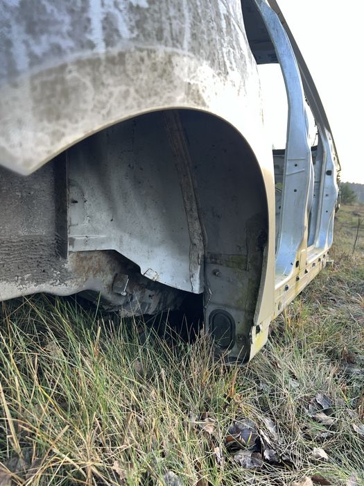 Задня частина кузова Ford Focus 3 хетчбек дах четверті лонжерони