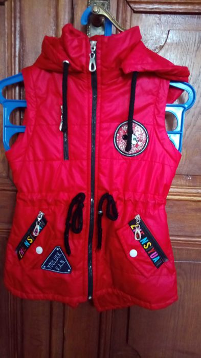 Курточка-желетка для девочки