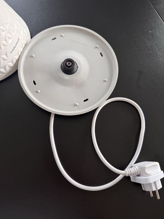 Czajnik elektryczny Morphy Richards bialy