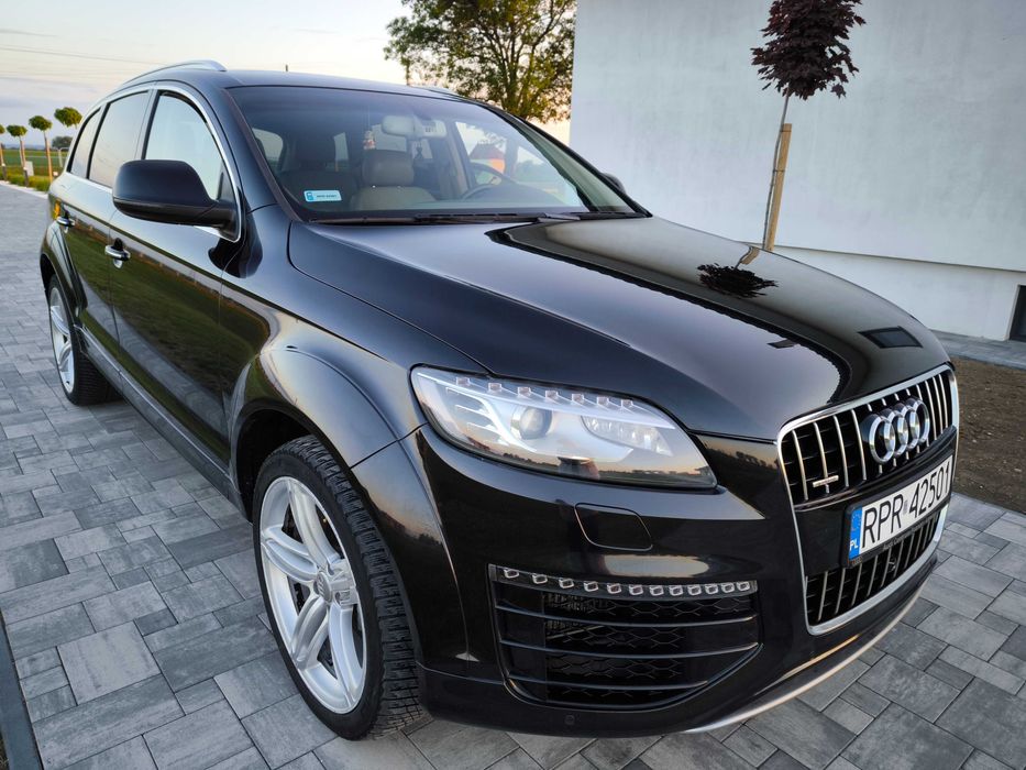 Samochód Audi Q7