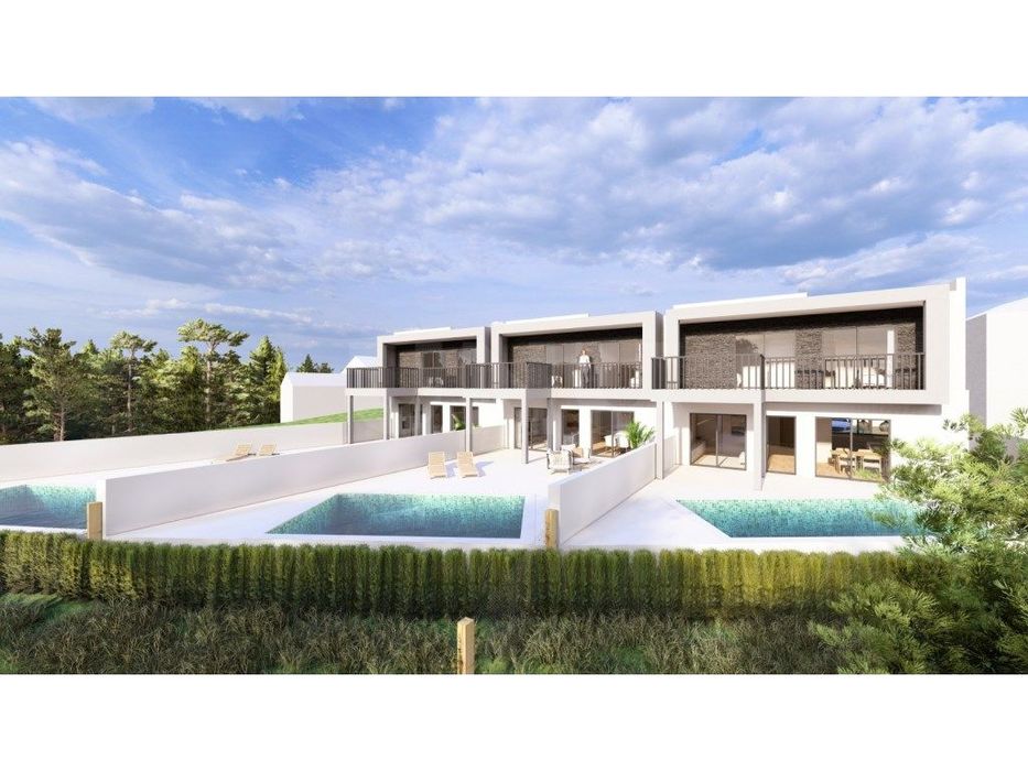 Moradia T3, geminada, para venda, em Óbidos.