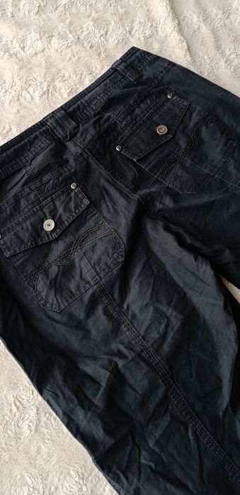 Czarne vintage Avant Garde Bermudy spodenki capri y2k retro 2000s rozmiar M