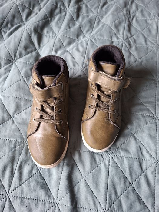 Wodoodporne buty przejściowe 30
