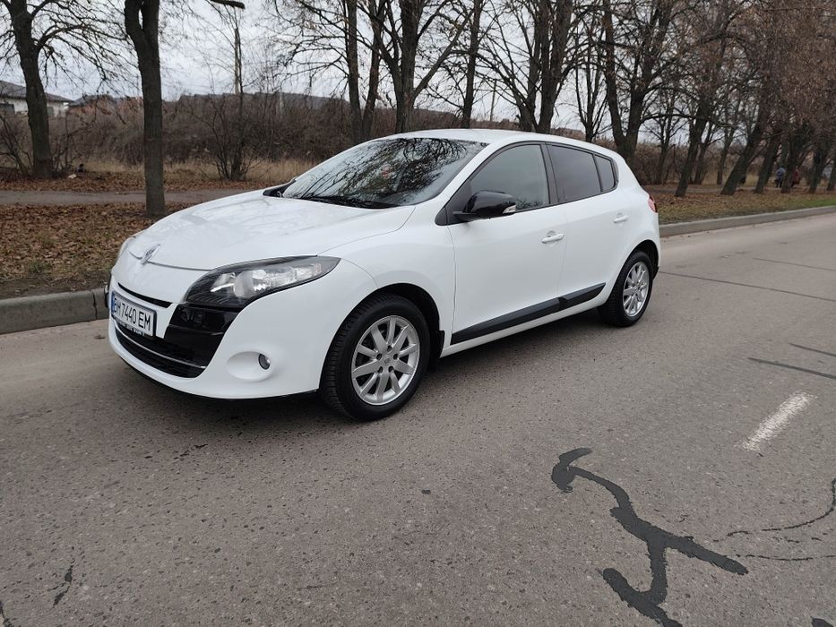 Продам Renault Megane 3 1.6 бензин 2012