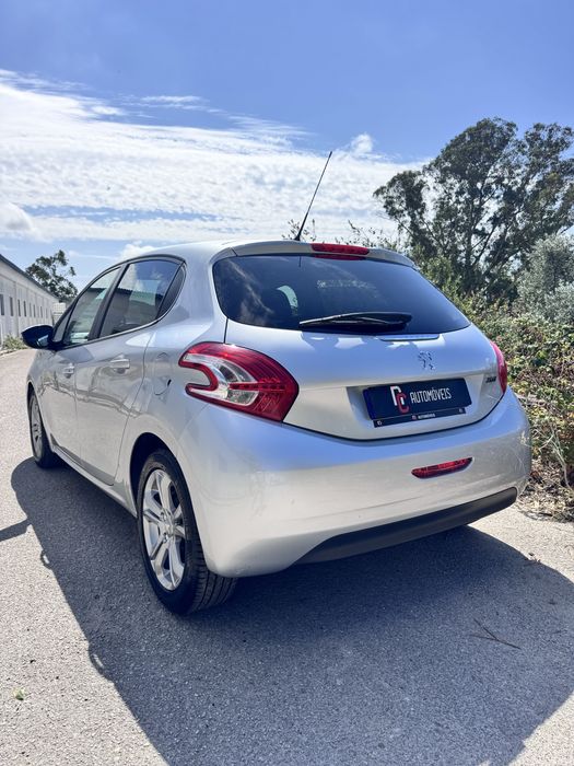Peugeot 208 ALLURE 1.2 de 2014 otimo estado geral — photo 2
