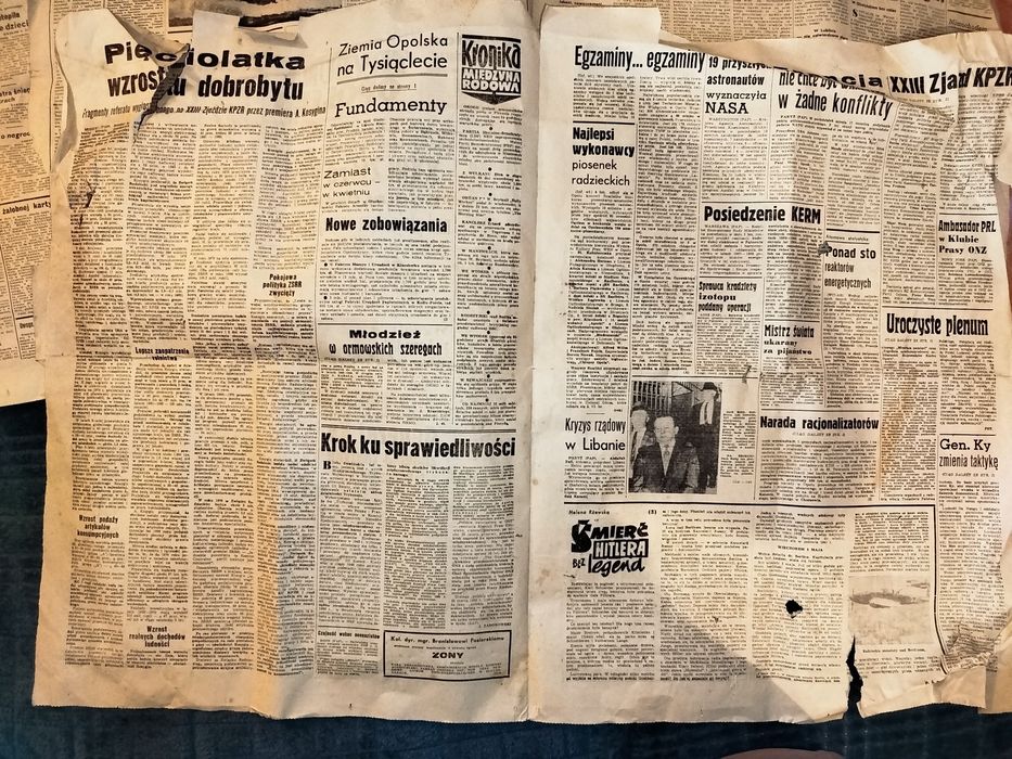 Gazety z PRL z 1966 roku