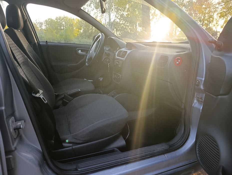 Opel Corsa 1.2 de 2003 — photo 5