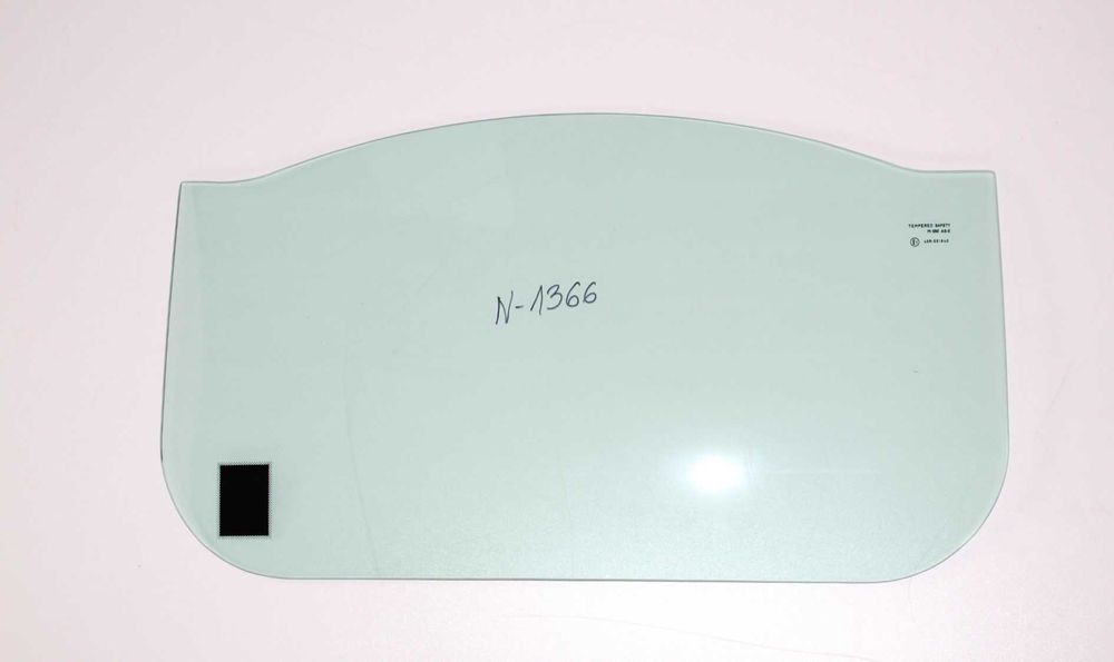 Szyba CAT 320D.  252-1245.  282-6536
      NR N1366