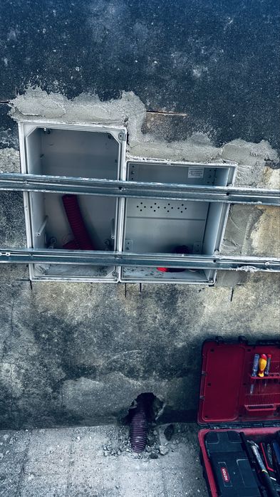 Eletricista e pequenas mudancas