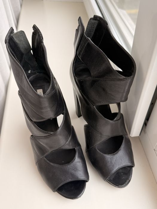 Босоножки guess оригенал