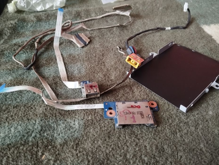 Разборка Lenovo G500 Леново G500 петли