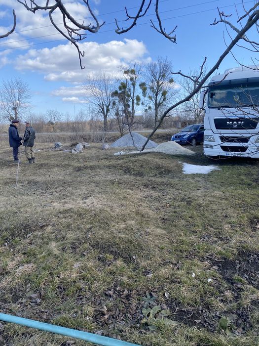 Продам участок 10 соток під будівництво