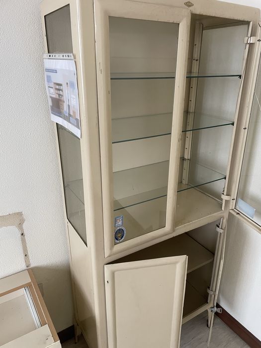 Armario farmacia antigo