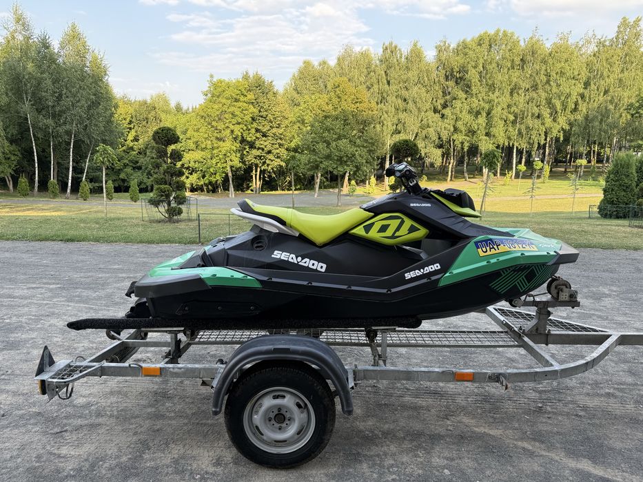 Гідроцикл BRP Spark Trixx. Офіційний