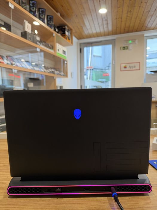 Alienware M15 R7445798522543165442