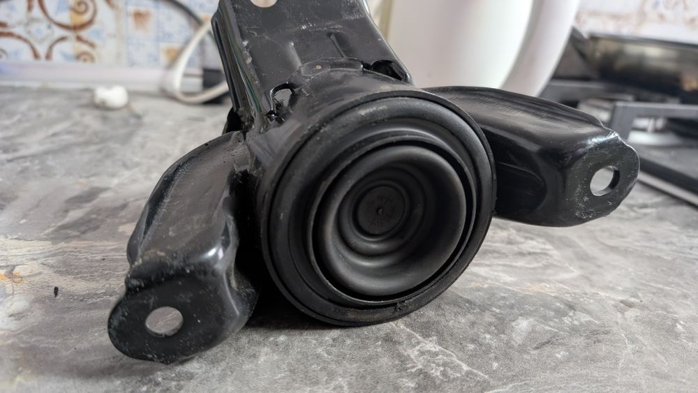 FEBI BILSTEIN 179547. Права подушка двигуна  Kia Soul PS 2014-2019