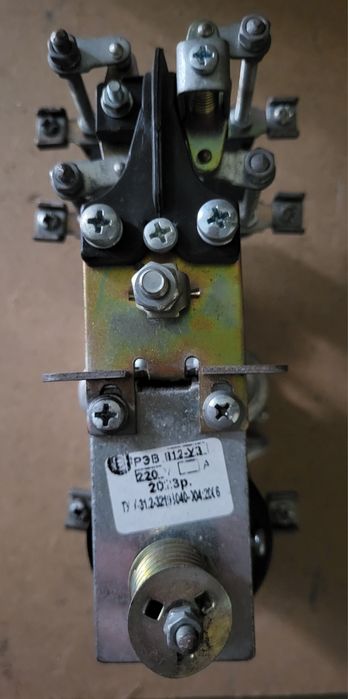 реле РЭВ812-220в,,рев 826-110в,рев 830-25а,рев 882-110в