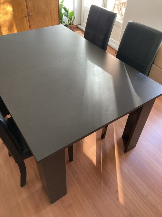 Mesa de jantar extensível - 4 cadeiras oferta