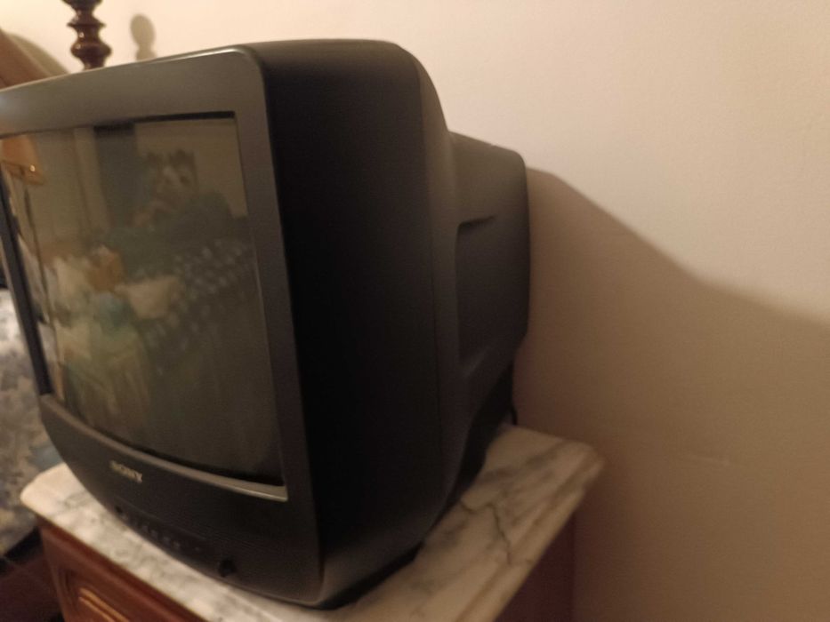 TV \ Televisão 14" - Sony KV-M1440E