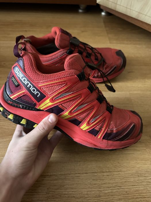 Кросівки40 розмір