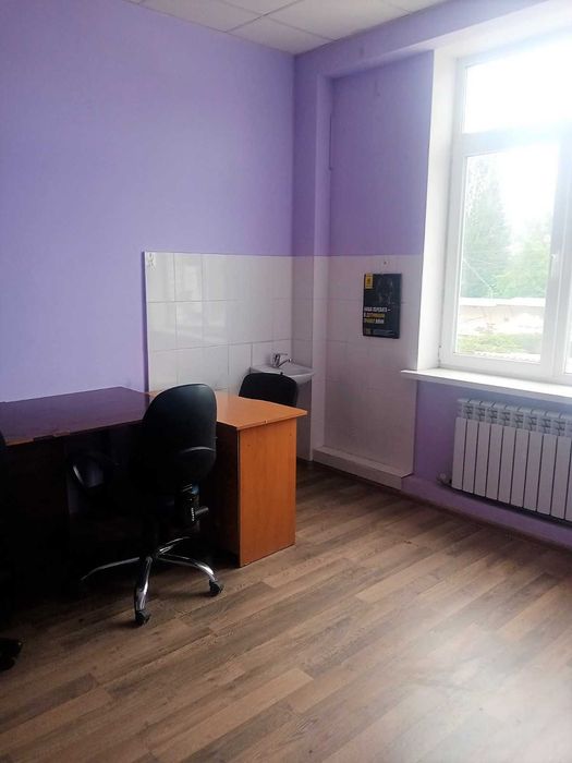 Здаються в оренду офісні кабінети р-н кр. ринку